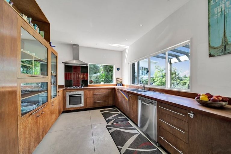 Photo of property in 812 Carrington Road, Hurworth, New Plymouth, 4371