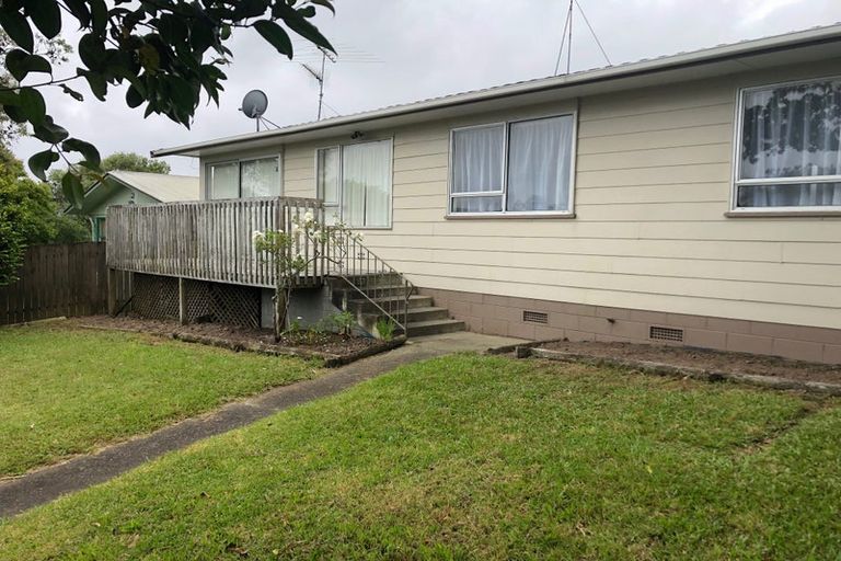 Photo of property in 1/42 Kia Ora Road, Beach Haven, Auckland, 0626
