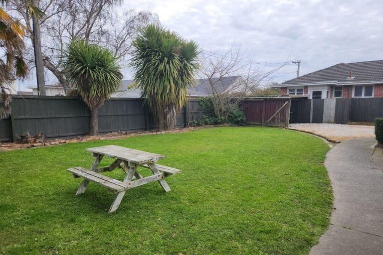 Photo of property in 2/11 Lothian Street, Ilam, Christchurch, 8041