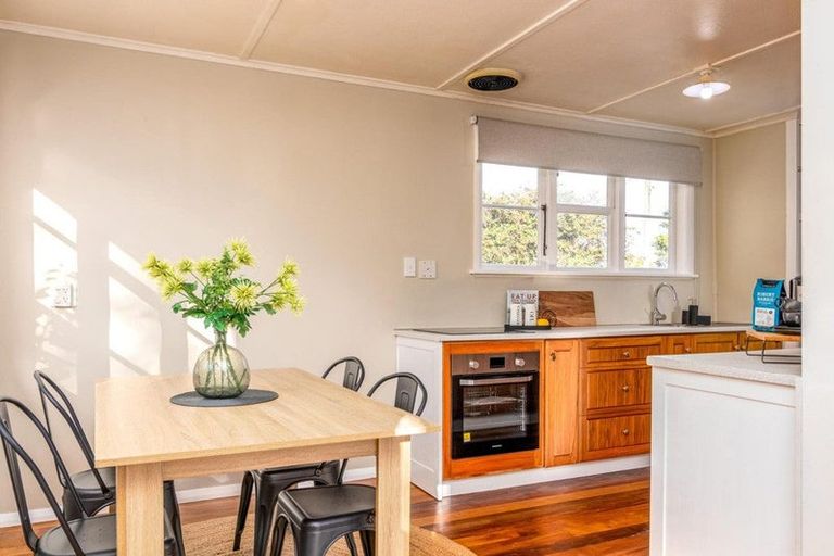 Photo of property in 15 Stamford Place, Lansdowne, Masterton, 5810