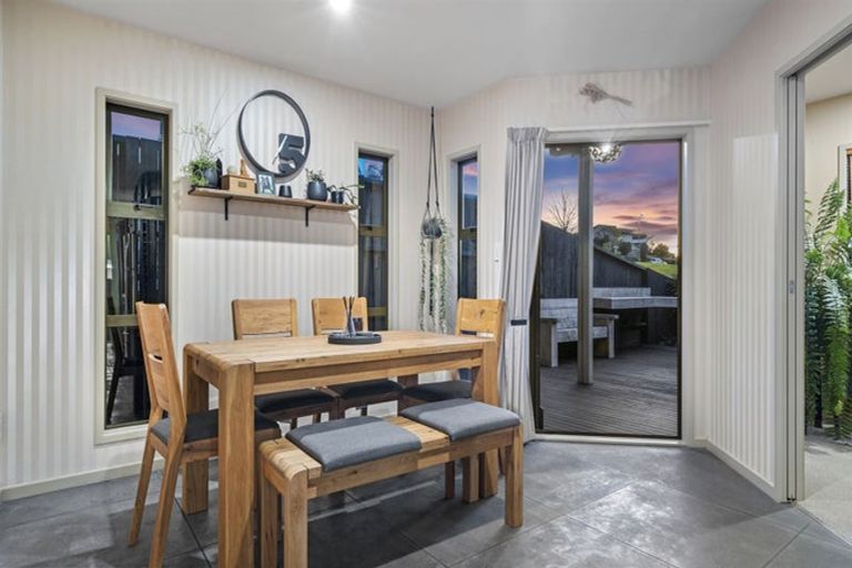 Photo of property in 16 Formosa Place, Pyes Pa, Tauranga, 3112