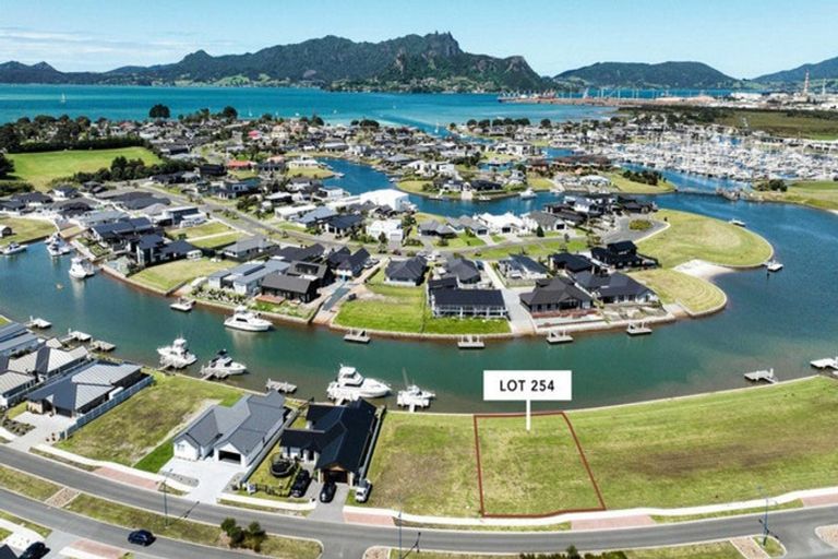 Photo of property in 25 Maturiki Drive, One Tree Point, 0118