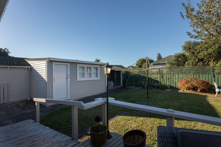 Photo of property in 24 Chamberlain Street, Dannevirke, 4930