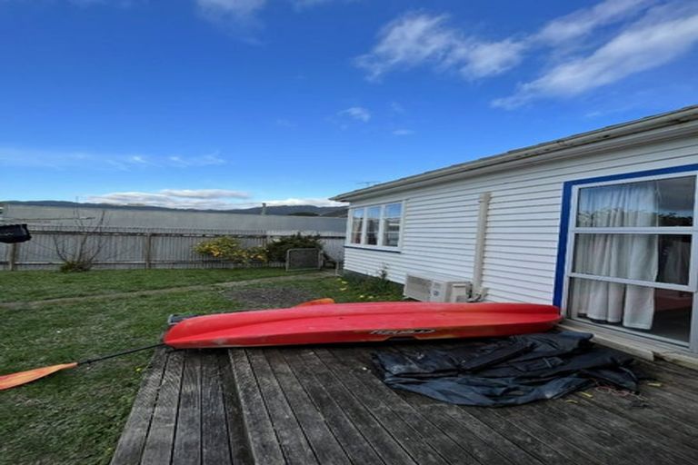 Photo of property in 7 Pilcher Crescent, Naenae, Lower Hutt, 5011