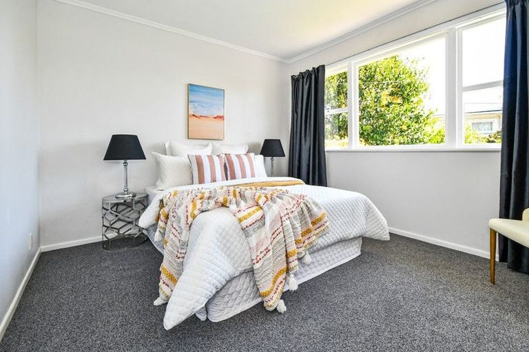 Photo of property in 2/10 Mahon Place, Papatoetoe, Auckland, 2025