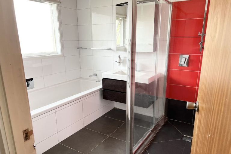 Photo of property in 348 Bucklands Beach Road, Bucklands Beach, Auckland, 2012