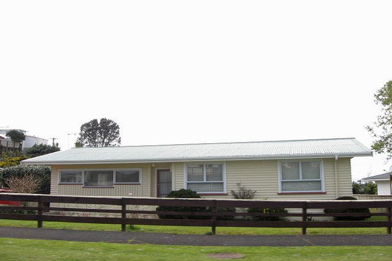 Photo of property in 23 Clearmont Crescent, Blagdon, New Plymouth, 4310