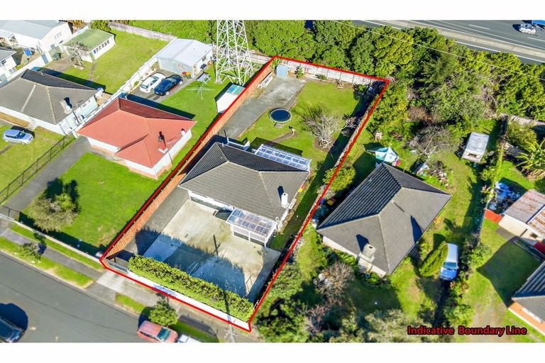 Photo of property in 5 Waimate Street, Otara, Auckland, 2023