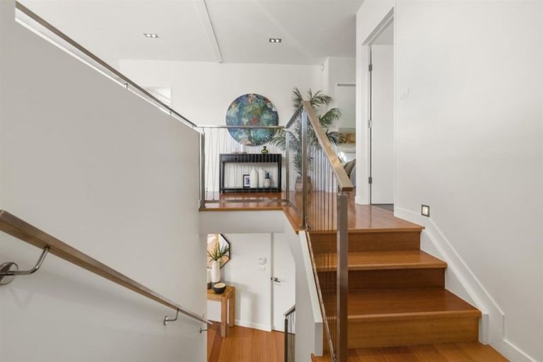 Photo of property in 11 Inga Road, Milford, Auckland, 0620