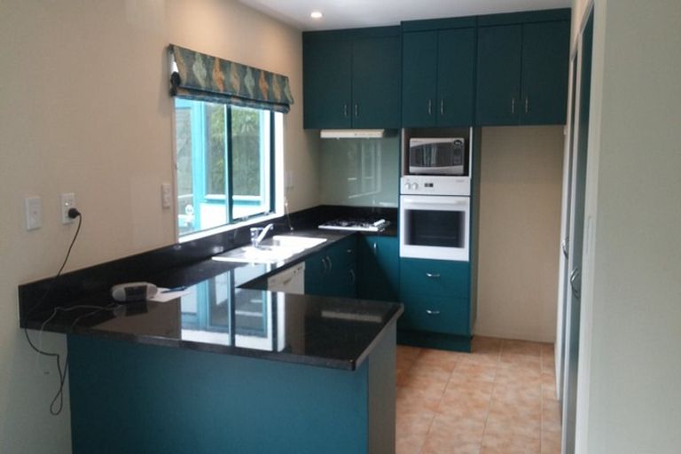 Photo of property in 2/15 Quebec Road, Milford, Auckland, 0620