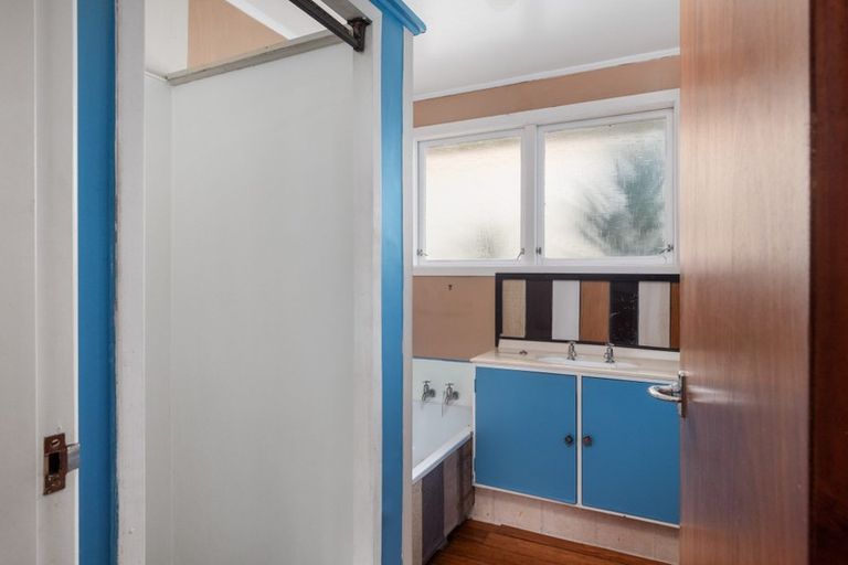 Photo of property in 1/23 Sea Spray Drive, Bucklands Beach, Auckland, 2012