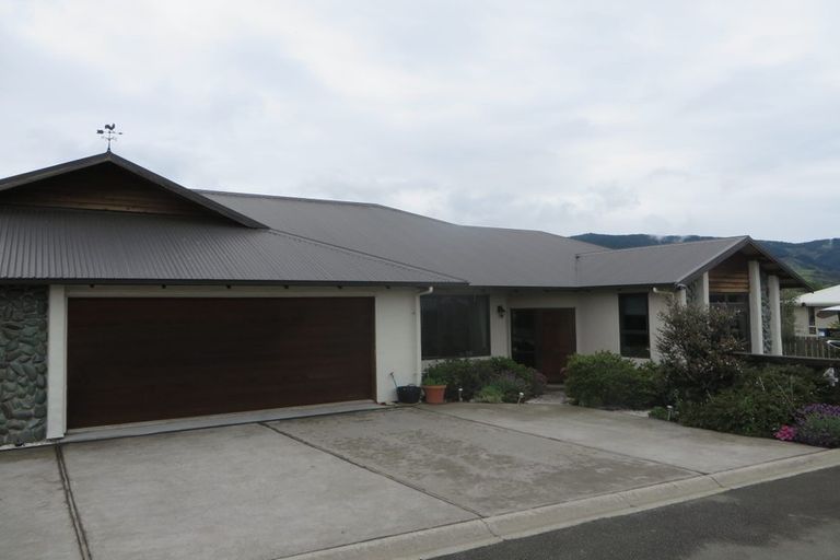 Photo of property in 4 Ken Wadsworth Way, Stoke, Nelson, 7011