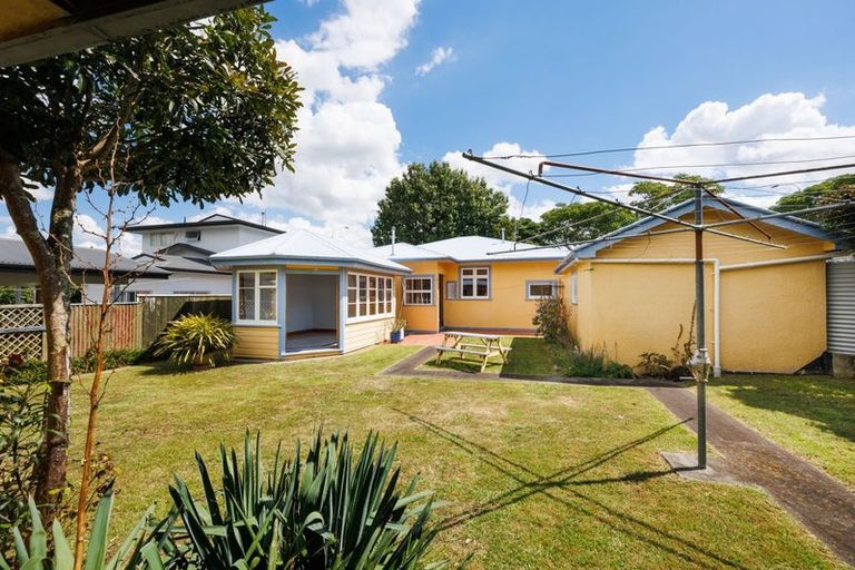 Photo of property in 311 Ruahine Street, Terrace End, Palmerston North, 4410