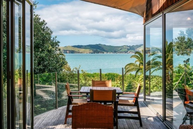 Photo of property in 92 Cowes Bay Road, Waiheke Island, 1971