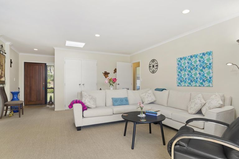 Photo of property in 54 Village Park Drive, Welcome Bay, Tauranga, 3112