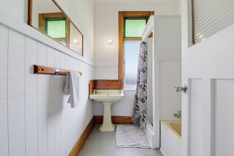 Photo of property in 68 Chelwood Street, Takaro, Palmerston North, 4412