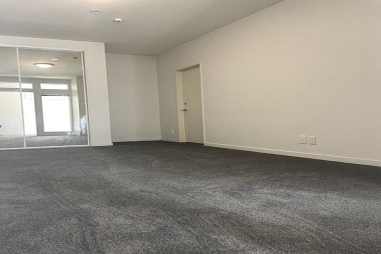 Photo of property in Budget Car Rental, 2/81 Ghuznee Street, Te Aro, Wellington, 6011