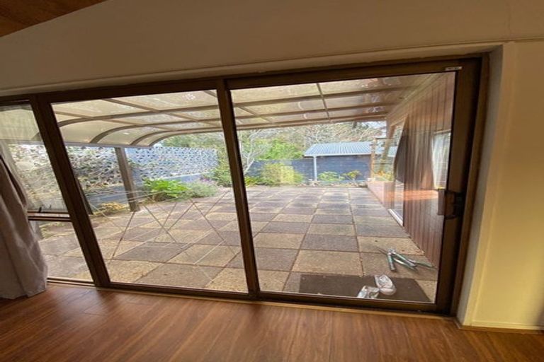 Photo of property in 1/13 Saddleback Rise, Murrays Bay, Auckland, 0630