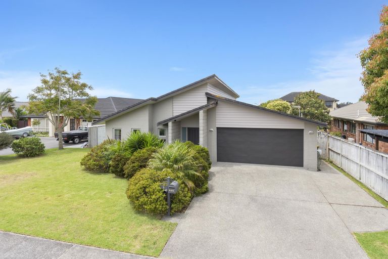 Photo of property in 3 Elie Place, Wattle Downs, Auckland, 2103
