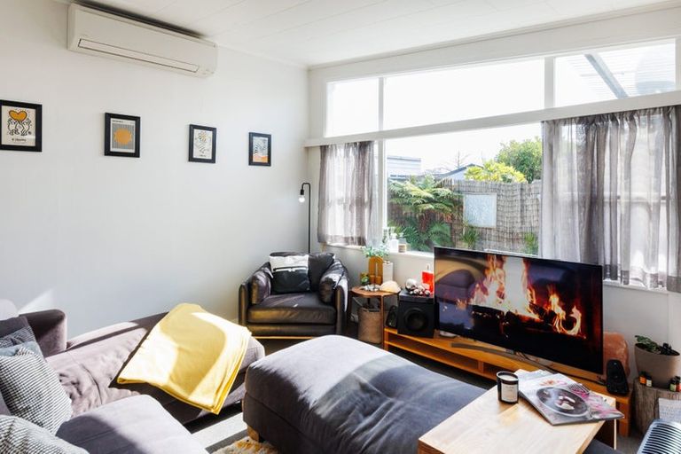 Photo of property in 1/19 Keeling Street, West End, Palmerston North, 4412