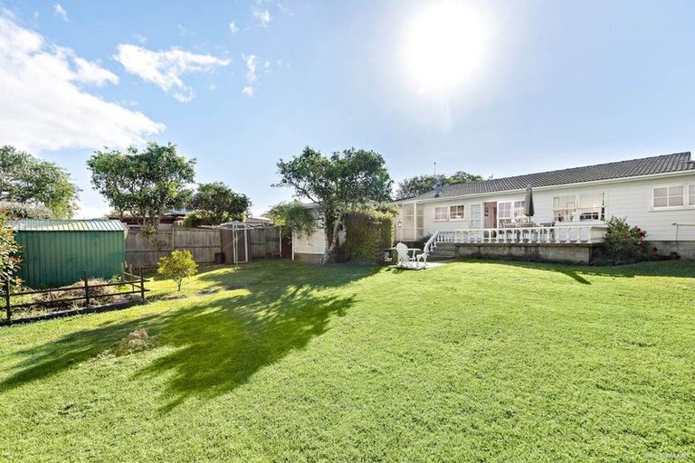 Photo of property in 73 Hutchinsons Road, Bucklands Beach, Auckland, 2014