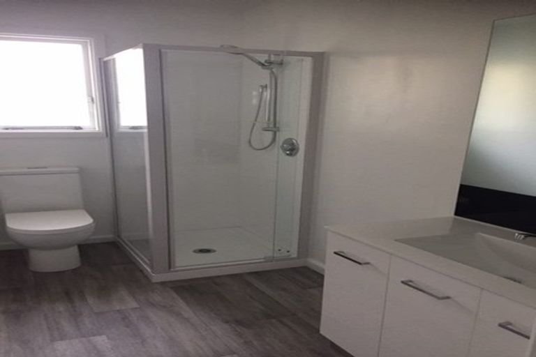 Photo of property in 2/17 Darvel Street, Riccarton, Christchurch, 8011