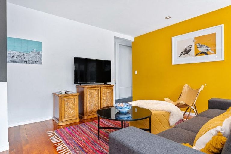 Photo of property in 14 Waimana Avenue, Northcote Point, Auckland, 0627