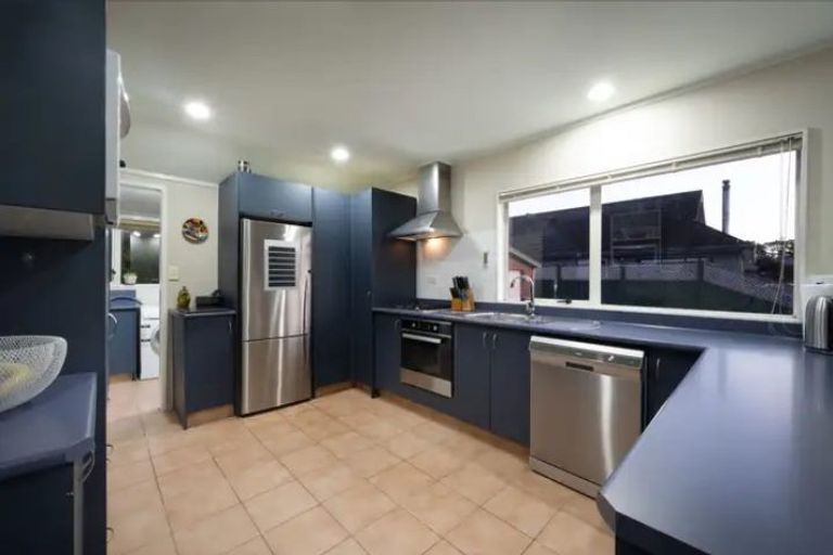 Photo of property in 7 Kenwick Place, Burswood, Auckland, 2013