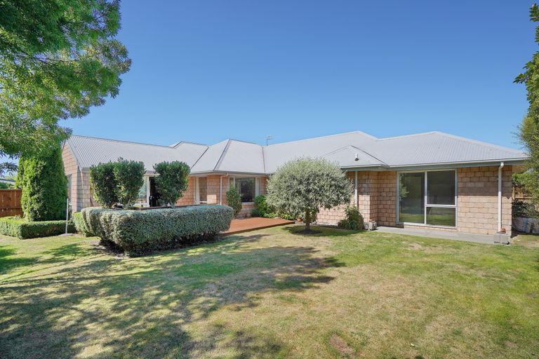 Photo of property in 7 Applefield Court, Northwood, Christchurch, 8051