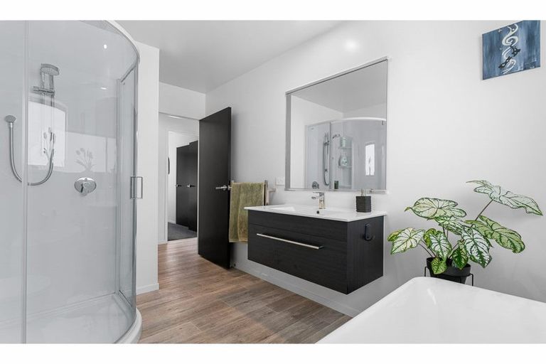 Photo of property in 10 Spinnaker Lane, Mangawhai, 0505