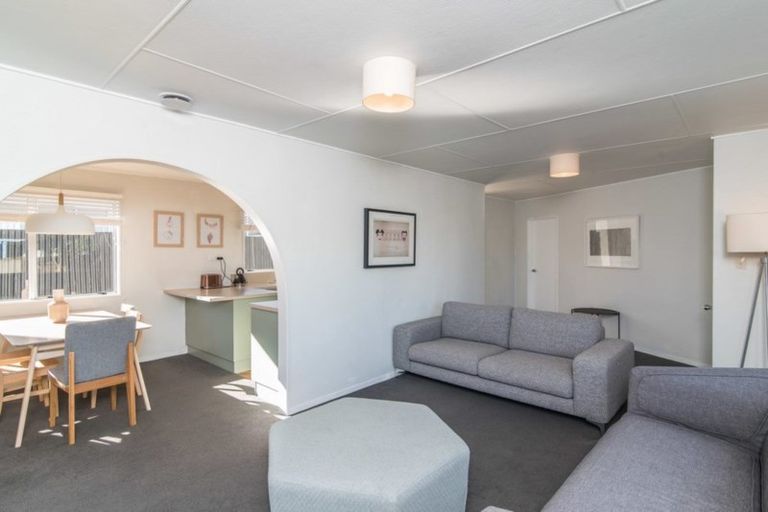 Photo of property in 5 Hookway Grove, Paraparaumu, 5032