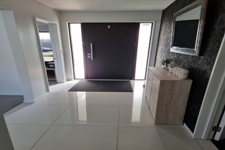 Photo of property in 74 Bradwell Crescent, Halswell, Christchurch, 8025