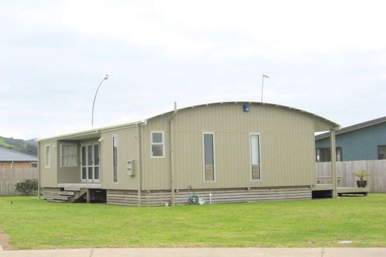 Photo of property in 25 Pipi Dune, Whitianga, 3510