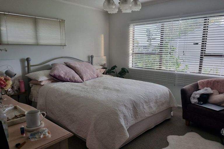 Photo of property in 33b Grey Street, Martinborough, 5711