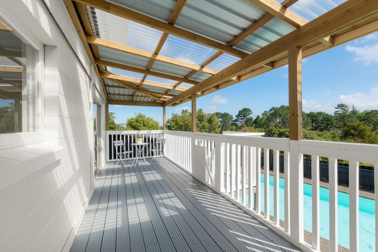 Photo of property in 34 Cyclarama Crescent, Massey, Auckland, 0614