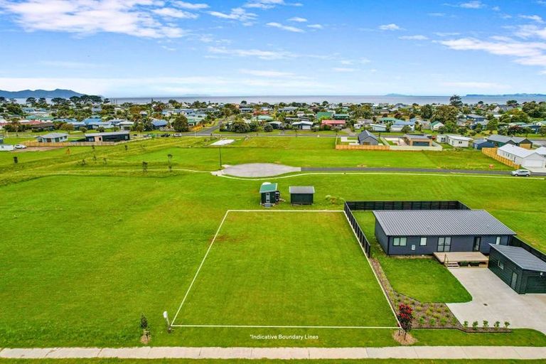 Photo of property in 12 Motutere Drive, Matarangi, 3592