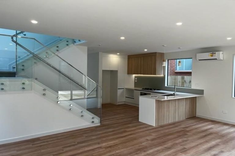 Photo of property in 35 Clara Road, Silverdale, 0932