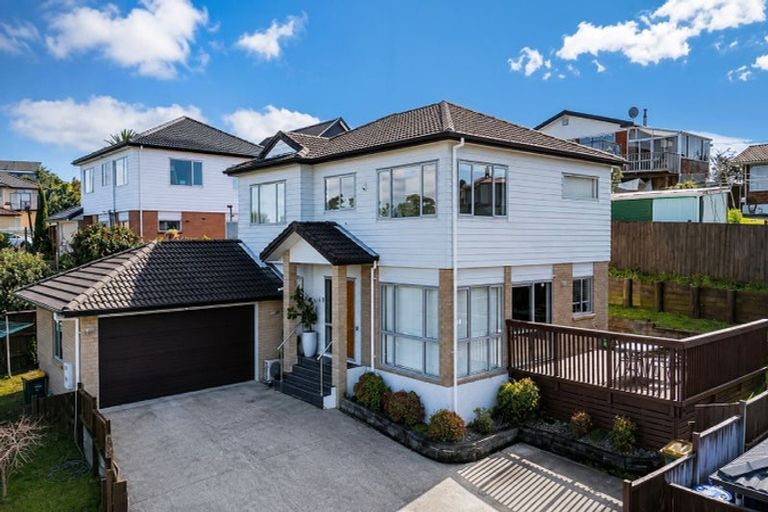 Photo of property in 6 Jammen Drive, Massey, Auckland, 0614