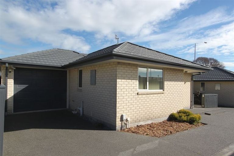 Photo of property in 2/162 Wainoni Road, Avondale, Christchurch, 8061