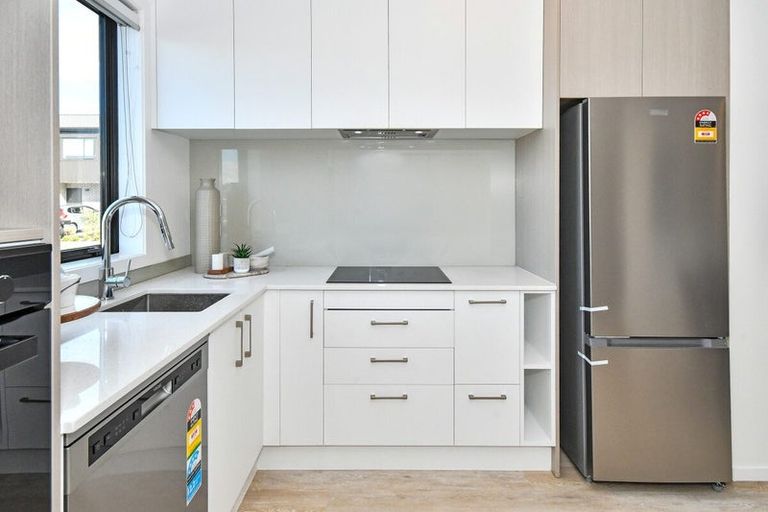 Photo of property in 104 Te Tihi Street, Wiri, 2104