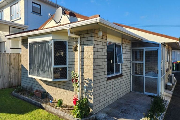 Photo of property in 67 Wallace Road, Mangere Bridge, Auckland, 2022