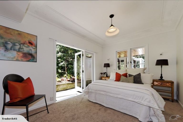 Photo of property in 35 Beach Valley Road, Piha, New Lynn, 0772