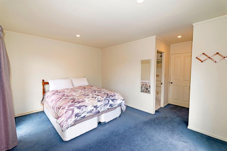 Photo of property in 13 Neta Grove, Henderson, Auckland, 0612