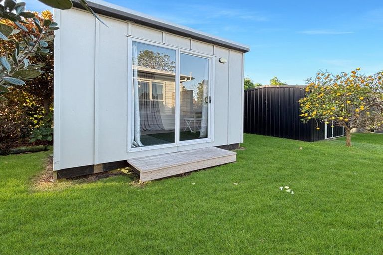 Photo of property in 233a Point Wells Road, Point Wells, 0986