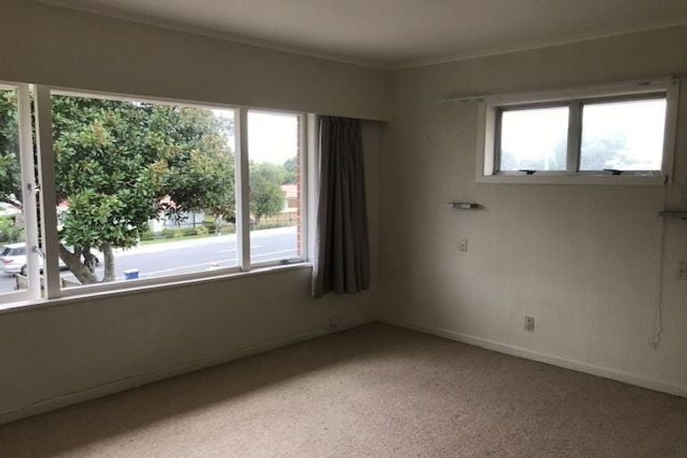 Photo of property in 57 College Road, Northcote, Auckland, 0627
