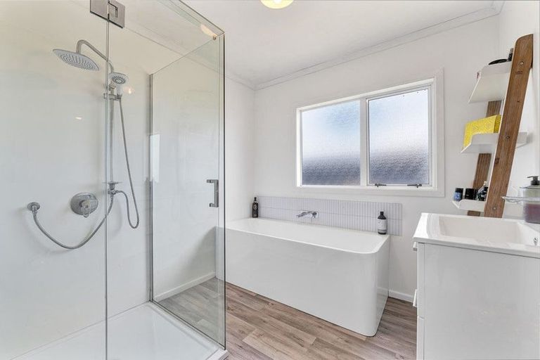 Photo of property in 282 Warea Road, Warea, New Plymouth, 4381