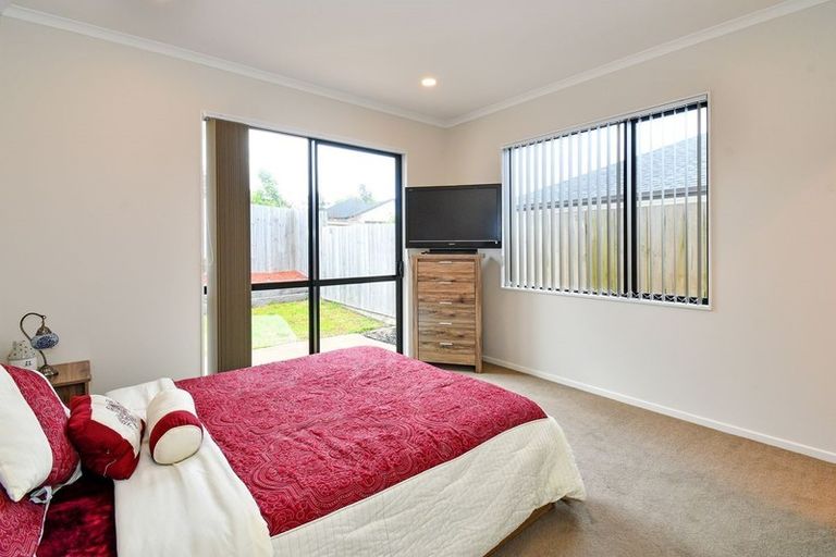 Photo of property in 15 Huahua Crescent, Papakura, 2110