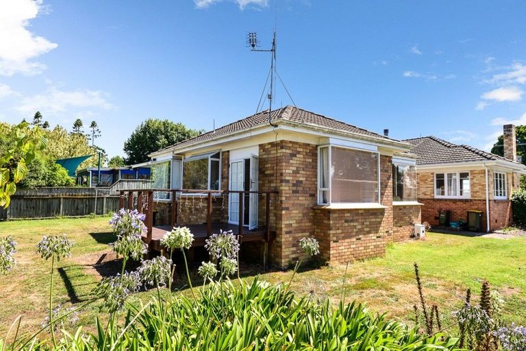 Photo of property in 196 Hillcrest Road, Hillcrest, Hamilton, 3216