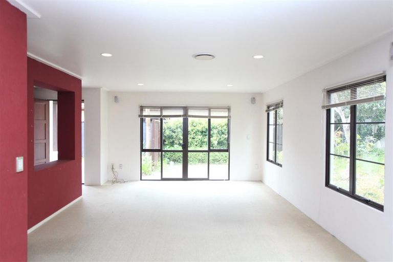 Photo of property in 35 Seneca Court, Golflands, Auckland, 2013