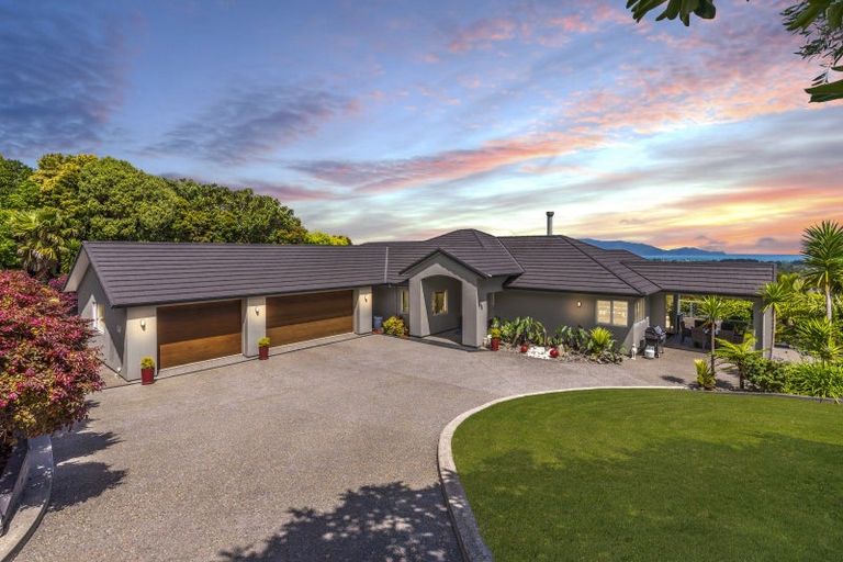 Photo of property in 27a Kotare Street, Waikanae, 5036